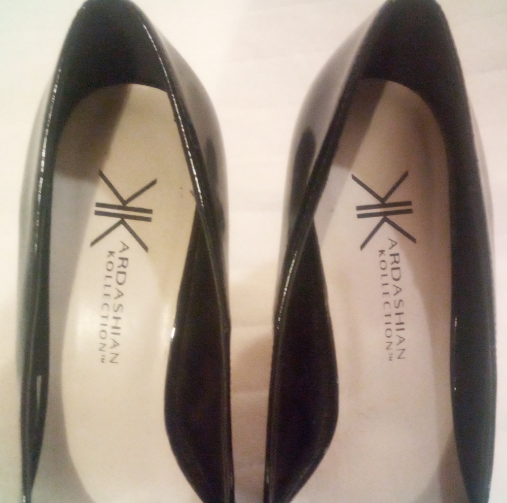 Kardashian Kollection pumps size 10